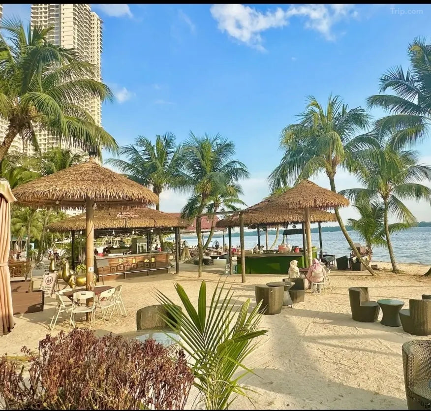 Japanese Tatami 2BR | Panoramic Sunset Sea View | Free Parking | Danga Bay